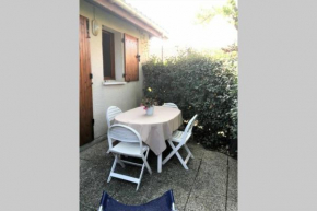 Maisonnette 4-5 personnes - 150m de la plage